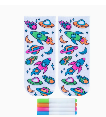 Coloring Socks