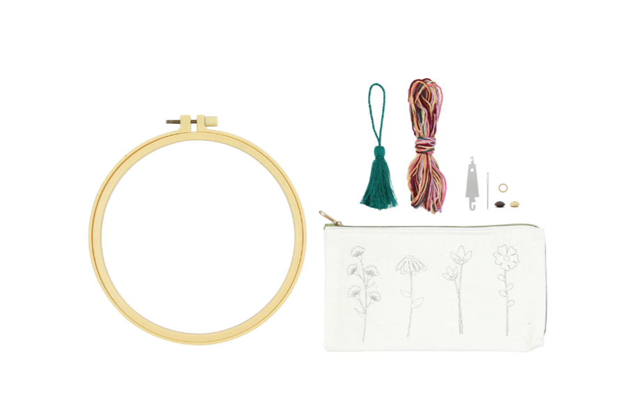 FLOWER EMBROIDERY POUCH KIT