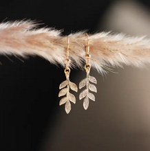Load image into Gallery viewer, Elegant Leaf Earrings
