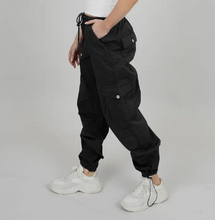 Load image into Gallery viewer, Jia Cargo Pant
