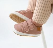 Load image into Gallery viewer, Velcro Sneaks-Dusty Pink
