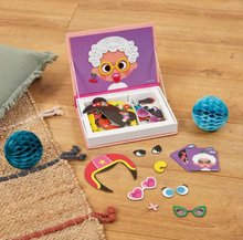 Load image into Gallery viewer, Magneti Book - Crazy Faces
